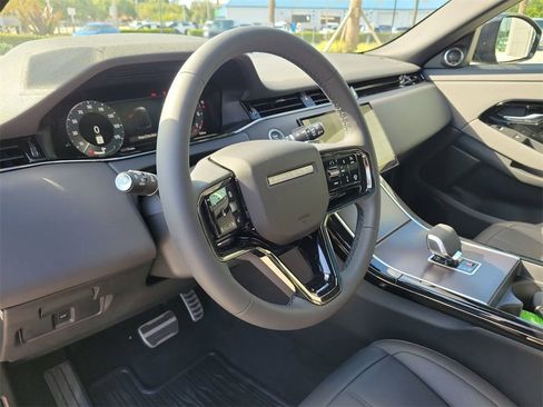 New 2026 Land Rover Range Rover Evoque Dynamic SE image 25