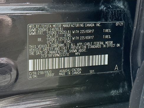 Used 2021 Toyota RAV4 LE image 29