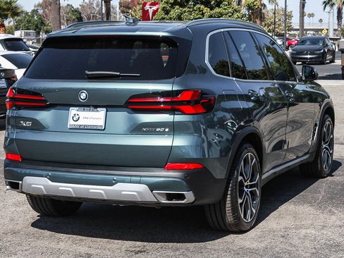 Used 2025 BMW X5 xDrive50e w/ Executive Package AWD/4WD image 5