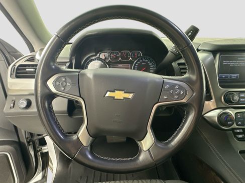 Used 2019 Chevrolet Suburban LS image 12