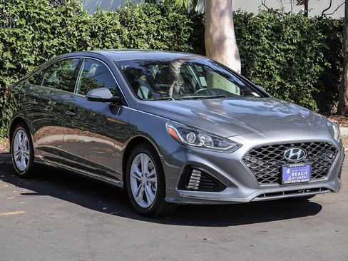 Used 2018 Hyundai Sonata Sport FWD image 2