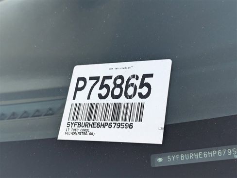 Used 2017 Toyota Corolla LE image 34