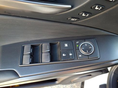 Used 2024 Lexus IS 350 F Sport image 11