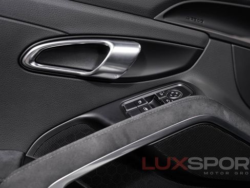 Used 2018 Porsche 718 Boxster GTS RWD image 19