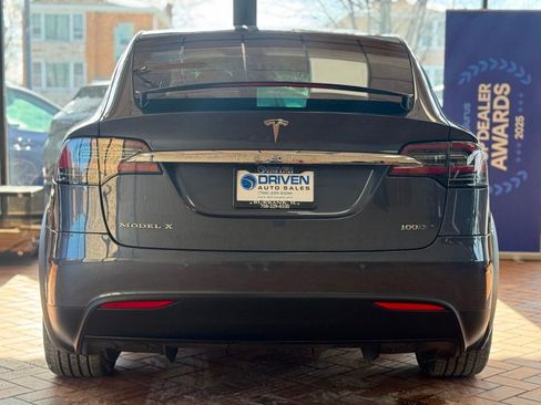 Used 2018 Tesla Model X 100D image 11