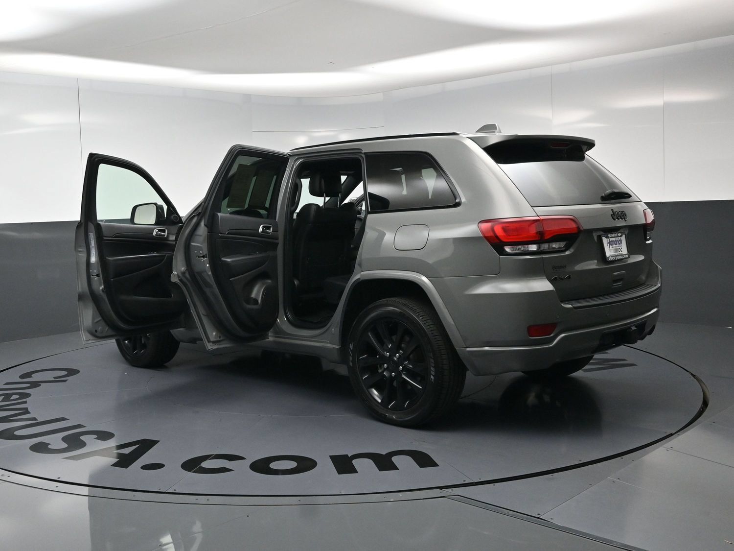Used 2021 Jeep Grand Cherokee Laredo X AWD/4WD image 30