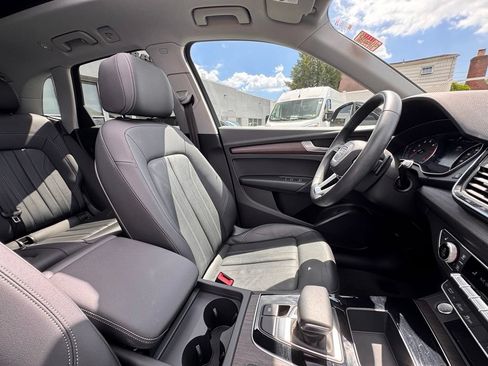 Used 2023 Audi Q5 2.0T Premium w/ Convenience Package AWD/4WD image 20