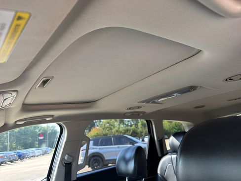 Used 2020 Kia Telluride S w/ S 8 Passenger Seating Package FWD image 11