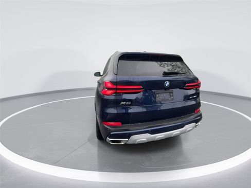 Used 2024 BMW X5 xDrive40i w/ Premium Package AWD/4WD image 7