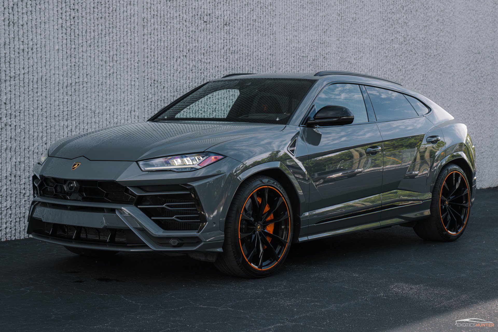Used 2022 Lamborghini Urus AWD/4WD image 1