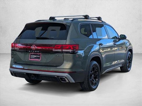 Used 2024 Volkswagen Atlas Peak Edition SE AWD/4WD image 5