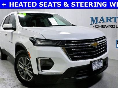 Used 2023 Chevrolet Traverse LT