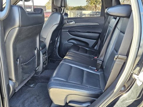 Used 2018 Jeep Grand Cherokee Limited image 11