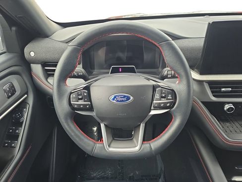 Used 2025 Ford Explorer ST-Line w/ Premium Package image 14