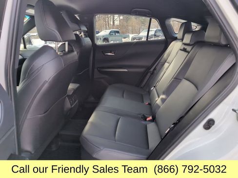 Used 2023 Toyota Venza Nightshade image 25