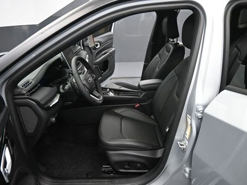 New 2025 Jeep Compass Limited w/ Driver Assist Group I AWD/4WD image 10