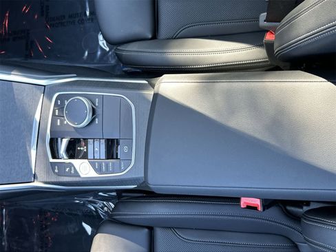 Used 2025 BMW 330i xDrive Sedan image 16