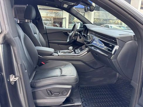 Used 2023 Audi Q8 Premium Plus AWD/4WD image 15