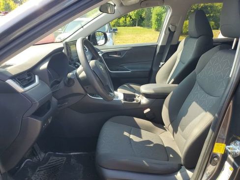 Used 2021 Toyota RAV4 XLE w/ Carpet Mat Package (TMS) AWD/4WD image 12