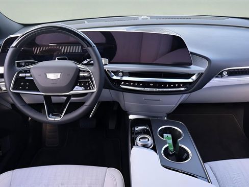 New 2026 Cadillac Lyriq Sport image 15