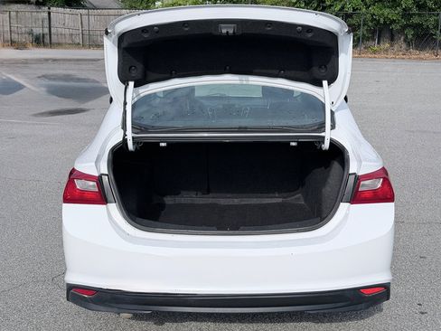 Used 2021 Chevrolet Malibu LS FWD image 9
