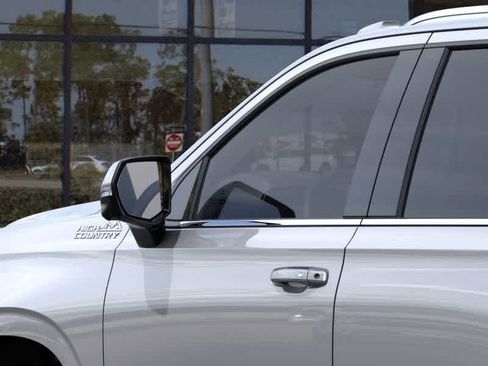 New 2026 Chevrolet Tahoe High Country AWD/4WD image 12