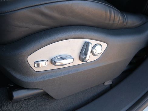 Used 2017 Porsche Cayenne S image 52