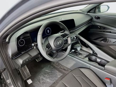 New 2025 Hyundai Elantra SEL w/ Cargo Package image 8