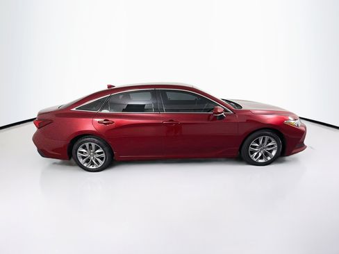 Used 2022 Toyota Avalon XLE FWD image 10