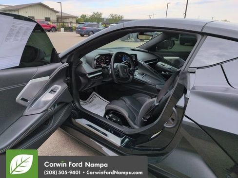 Used 2021 Chevrolet Corvette Stingray Premium Cpe w/ Z51 Performance Package RWD image 9