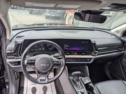 Used 2024 Kia Sportage EX FWD image 13