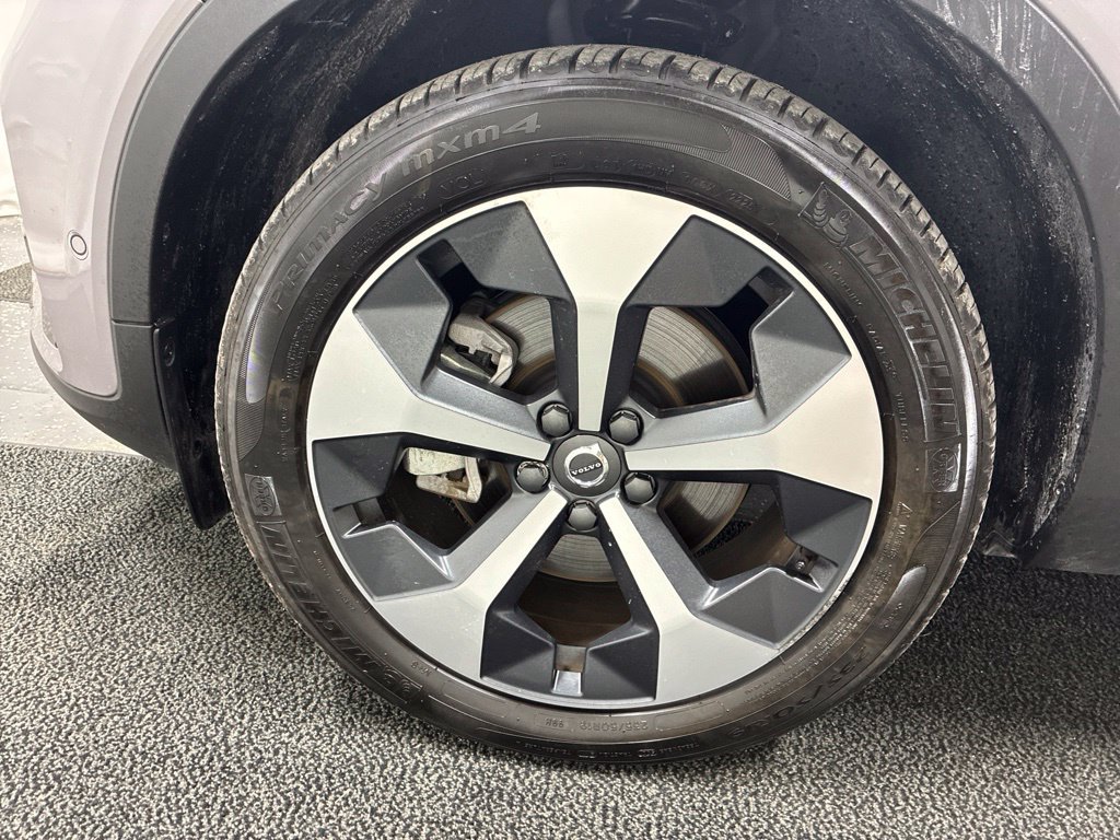 Used 2026 Volvo XC40 B5 Plus AWD/4WD image 9