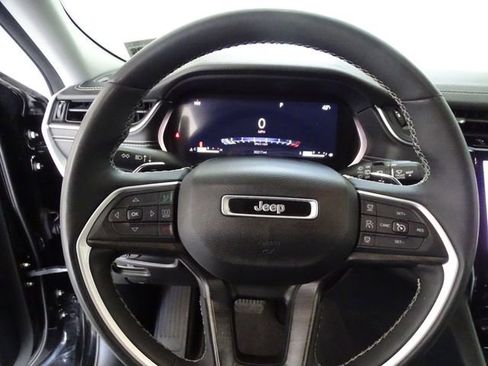 Certified 2023 Jeep Grand Cherokee L Limited w/ Black Appearance Package image 6