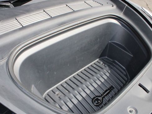 Used 2023 Tesla Model Y Long Range image 39