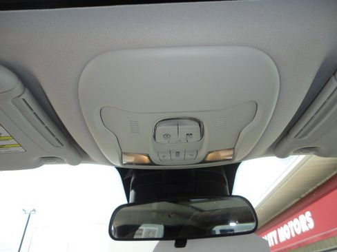 Used 2018 Jeep Renegade Trailhawk w/ Cold Weather Group II image 8