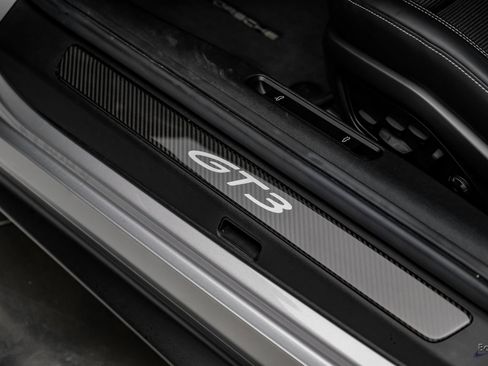 Used 2024 Porsche 911 GT3 image 41