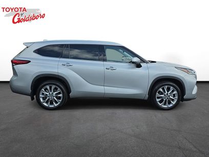 Used 2023 Toyota Highlander Limited