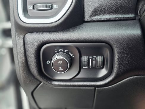 Used 2024 RAM 2500 Laramie AWD/4WD image 37