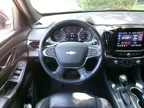 Used 2022 Chevrolet Traverse LT w/ LPO, Floor Liner Package AWD/4WD image 15