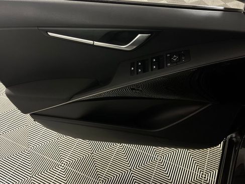 Used 2023 Kia Niro EX image 22