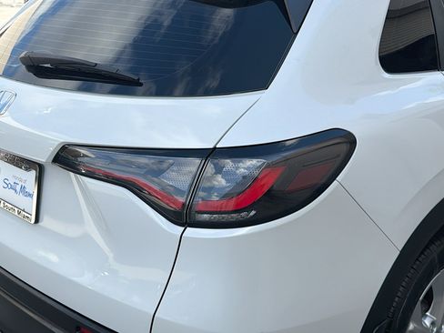 Certified 2023 Honda HR-V LX image 26