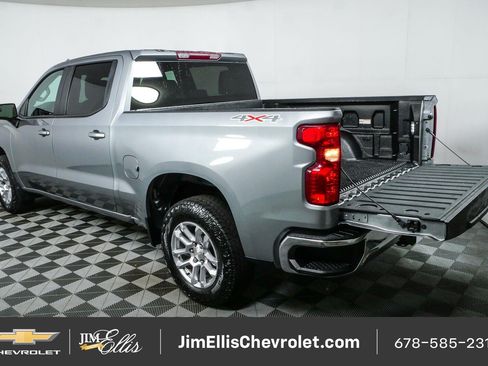 Used 2023 Chevrolet Silverado 1500 LT AWD/4WD image 29