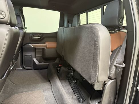 Used 2020 Chevrolet Silverado 1500 High Country w/ Technology Package AWD/4WD image 16