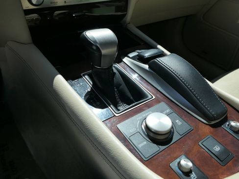 Used 2014 Lexus LS 460 w/ Comfort Package RWD image 22