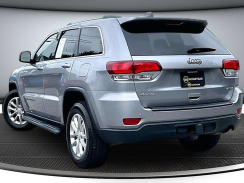Used 2021 Jeep Grand Cherokee Laredo w/ Security & Convenience Group AWD/4WD image 4