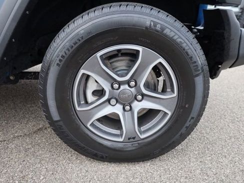 Used 2021 Jeep Wrangler Unlimited Sport image 14