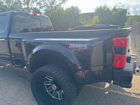 Used 2024 Ford F450 Platinum w/ FX4 Off-Road Package AWD/4WD image 21