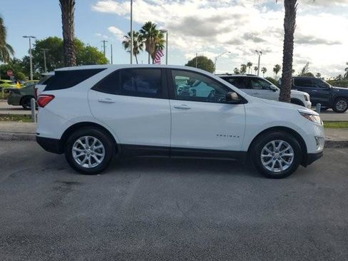 Used 2020 Chevrolet Equinox LS FWD image 4