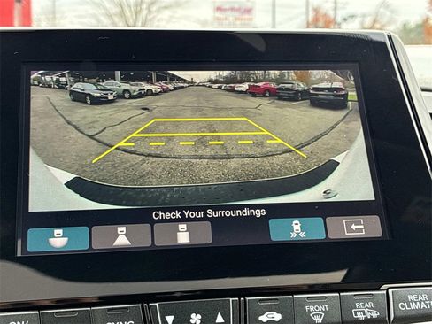 Used 2023 Honda Odyssey Touring image 43