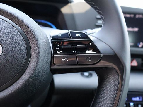 New 2025 Hyundai Elantra Sport image 28